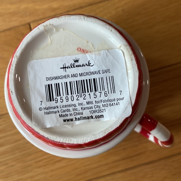 Christmas hallmark mug. Vintage snowflake with striped handle coffee mug. - Picture 3 of 5